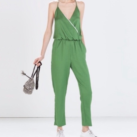 Zara Jumper Pantsuit - Picture 1 of 8
